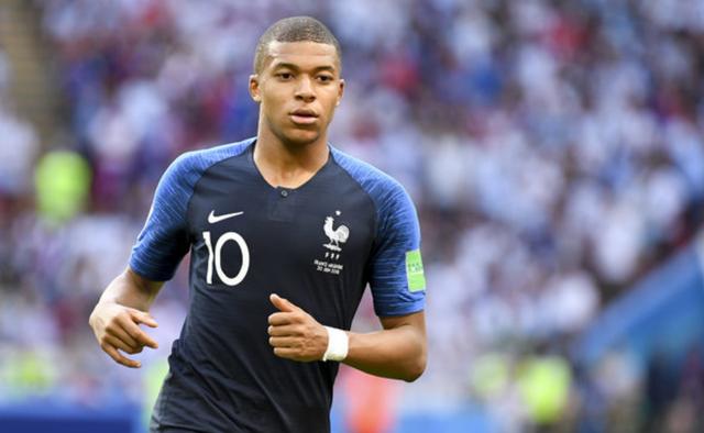 中场核心连续送出致命直塞