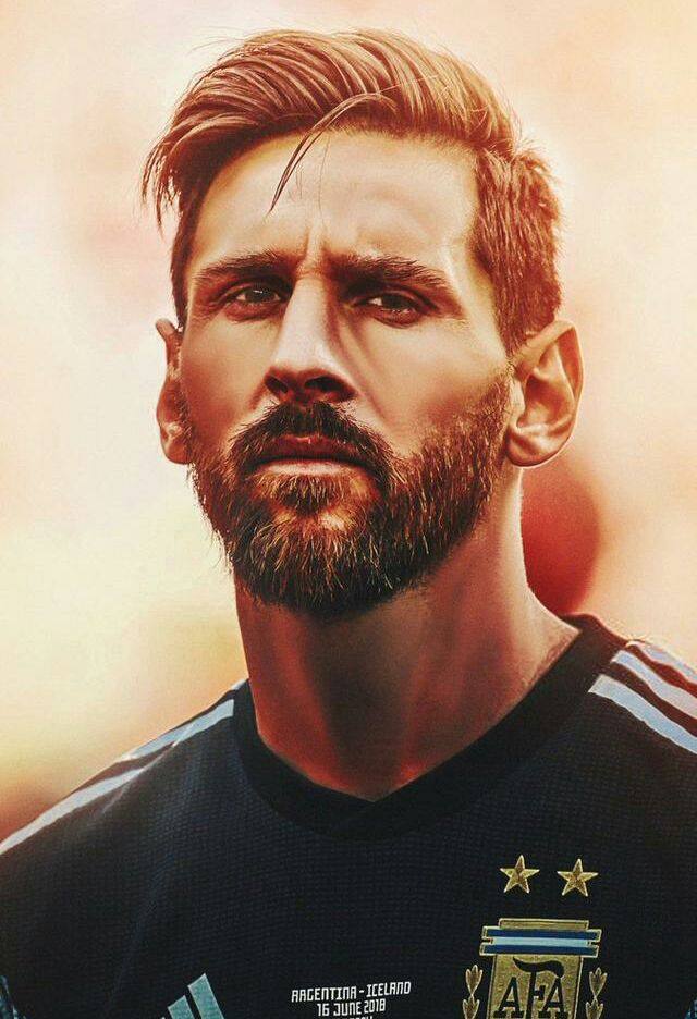 足球国足球迷自发组织万人方阵助威（国足球迷自发组建万人方阵为球队助威）