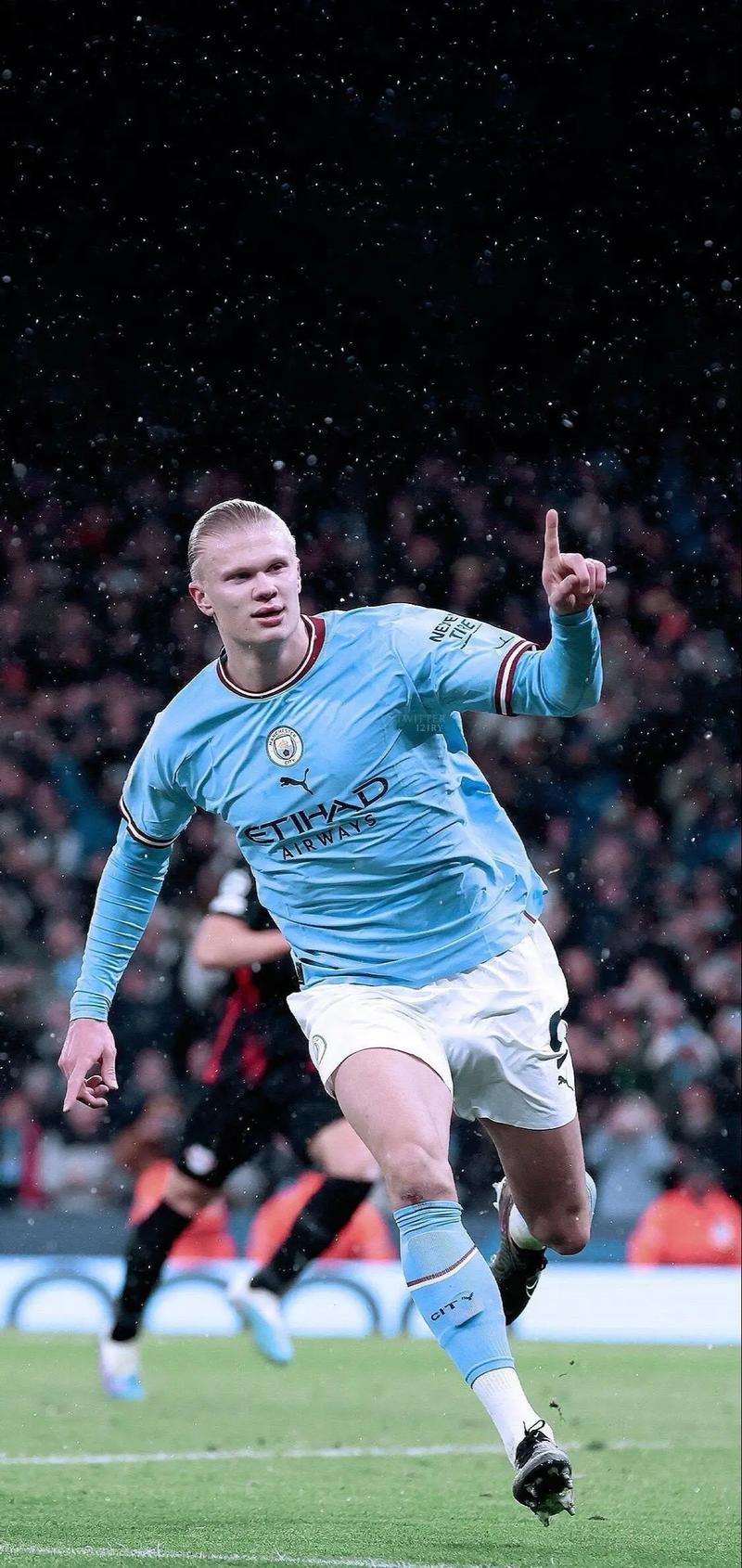 感受下塞尔维亚的篮球氛围！这阵势比足球场都炸裂！（塞尔维亚篮球有多炸？现场声浪比足球场还猛！）