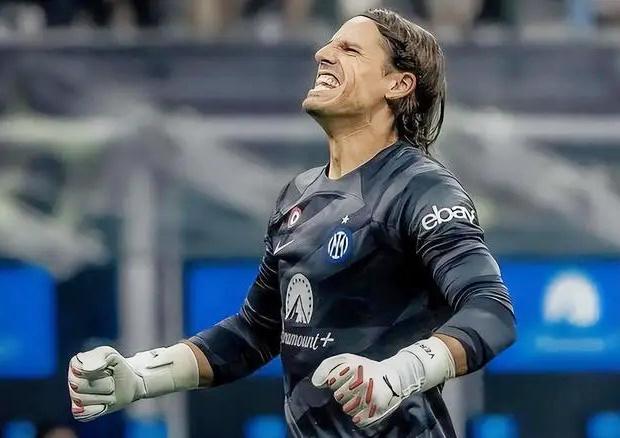 辽宁男篮王哲林连续得分超30