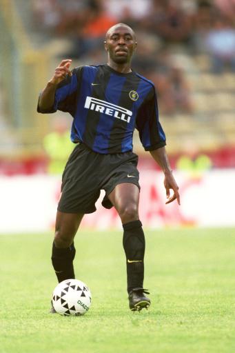 赖斯：我们在幕后有领导小组，比赛日的时候会各抒己见（赖斯：队内有领袖小组，比赛日大家畅所欲言）