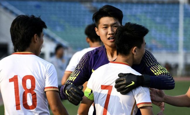 一家中餐馆在哈兰德光顾后推出同名套餐，包含烧鸭、叉烧及脆皮烧肉