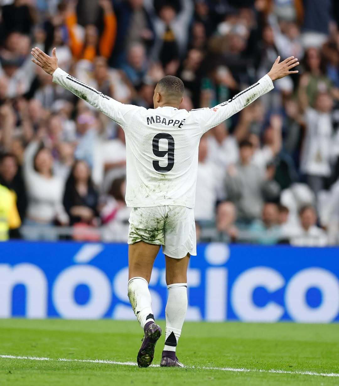 继续扩张商业版图，C罗宣布对AI公司Perplexity进行投资