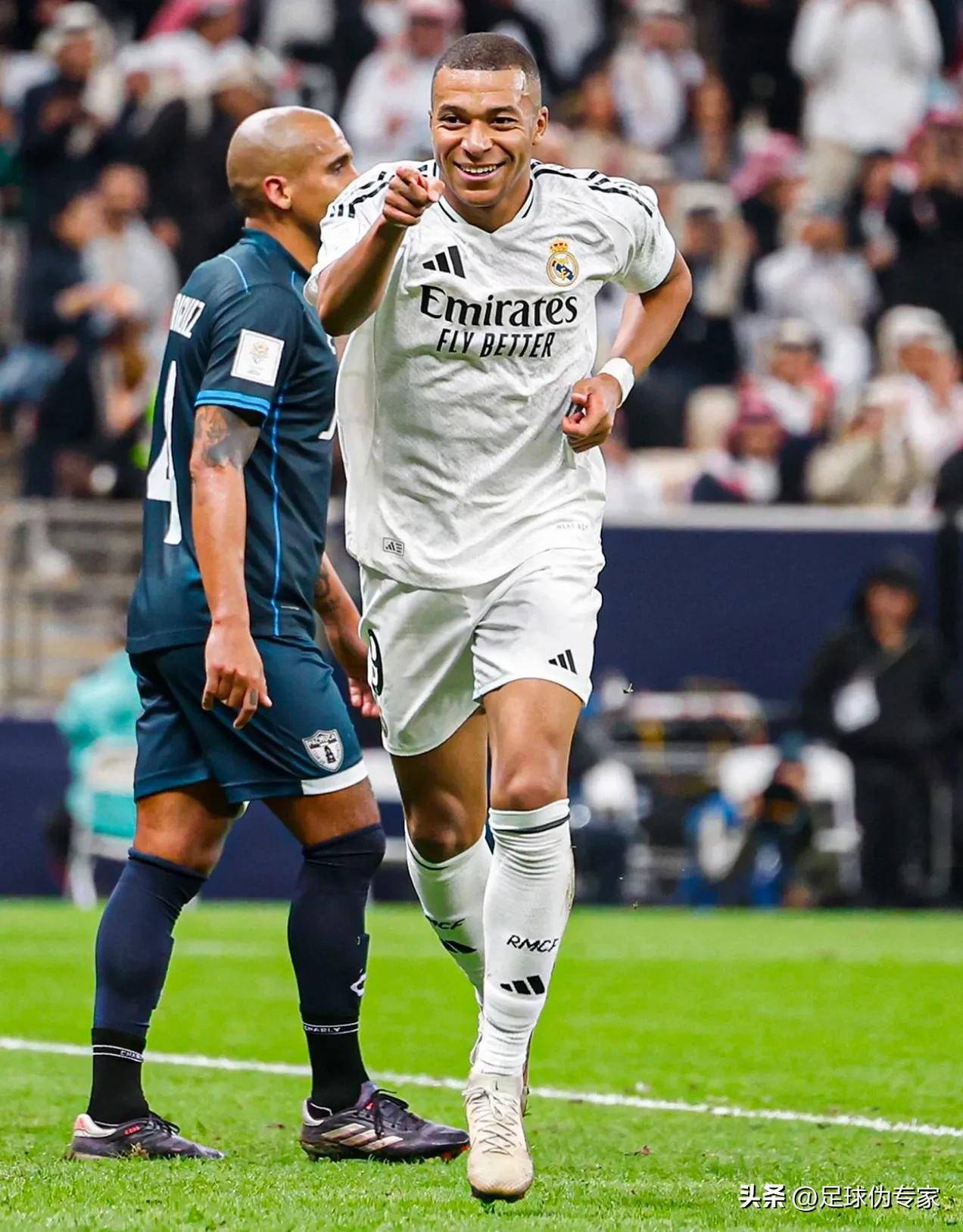 诺坎普国王，巴萨对阵毕包第10分钟时主场观众高喊“梅西”