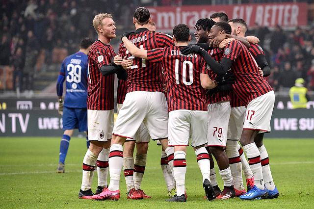 阿什拉夫现身训练场急速狂奔，今夜小组赛次轮有望复出（阿什拉夫训练场飞驰备战，或于今夜小组赛第二轮复出）