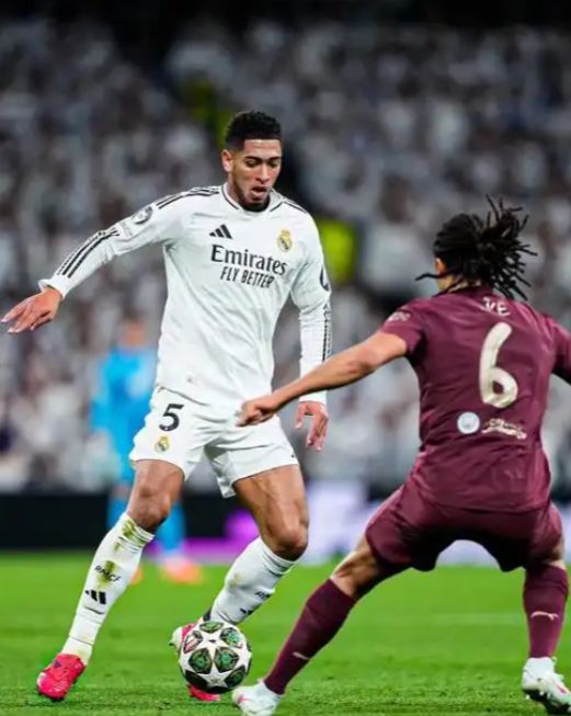 剑南春丨拜仁让二追六6-2逆转弗赖堡，奥利塞2射3传，卡尔传射