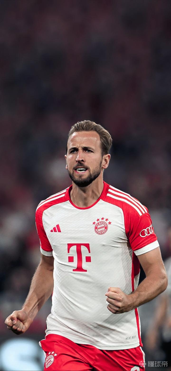 欧冠半场：杜兰、多尔贝格破门，卡拉巴克1-1阿贾克斯（欧冠半场比分：卡拉巴克1-1阿贾克斯，杜兰与多尔贝格建功）