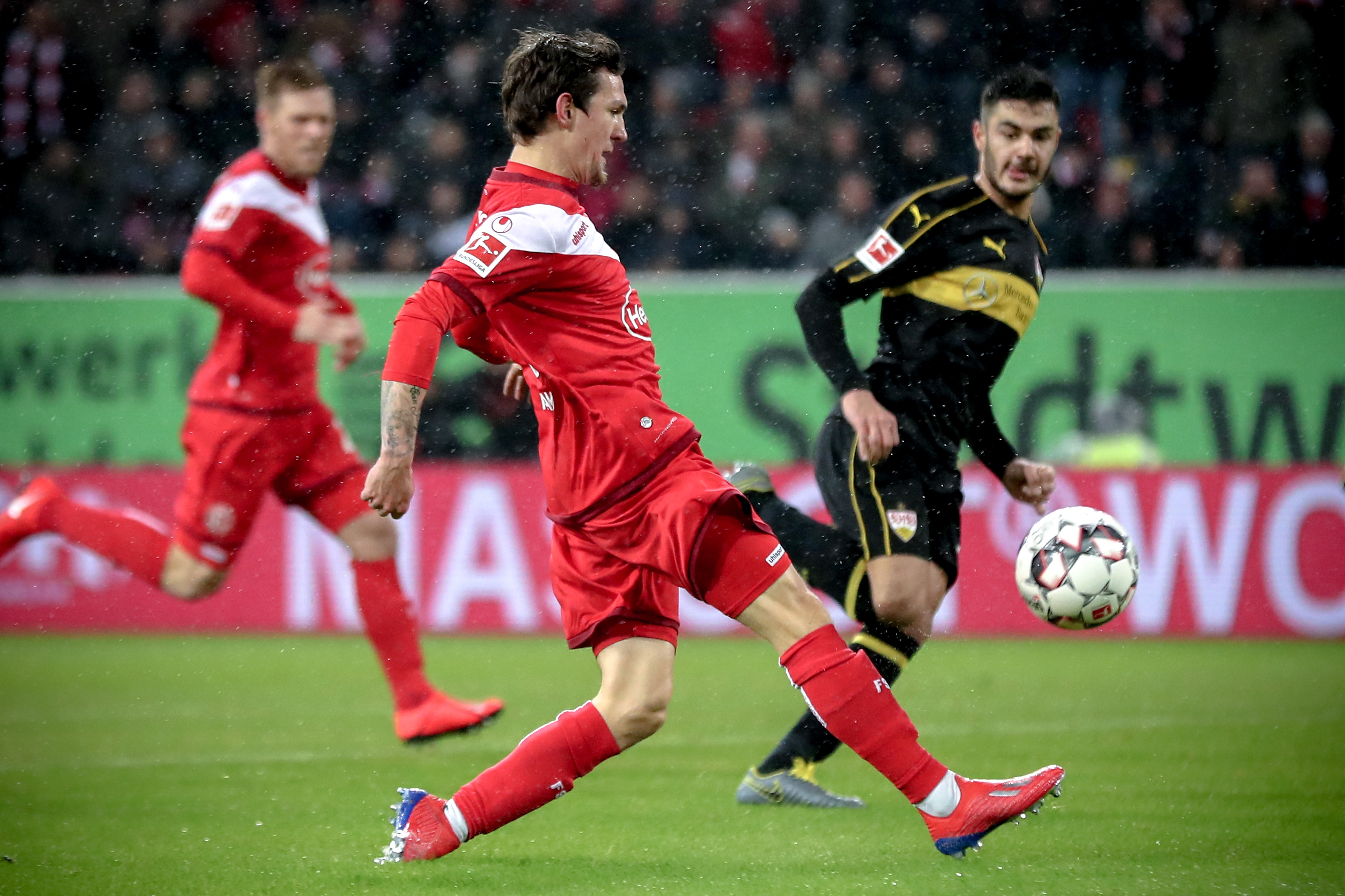 好消息！卡马文加伤情无碍 皇马中场核心有望战塞尔塔