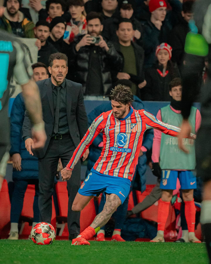 法比奥不该金靴！水分大，中超规则有瑕疵，4项数据，瓦卡才是金靴（法比奥金靴含金量不足？中超规则存瑕疵，四项数据力证瓦卡更配得上）